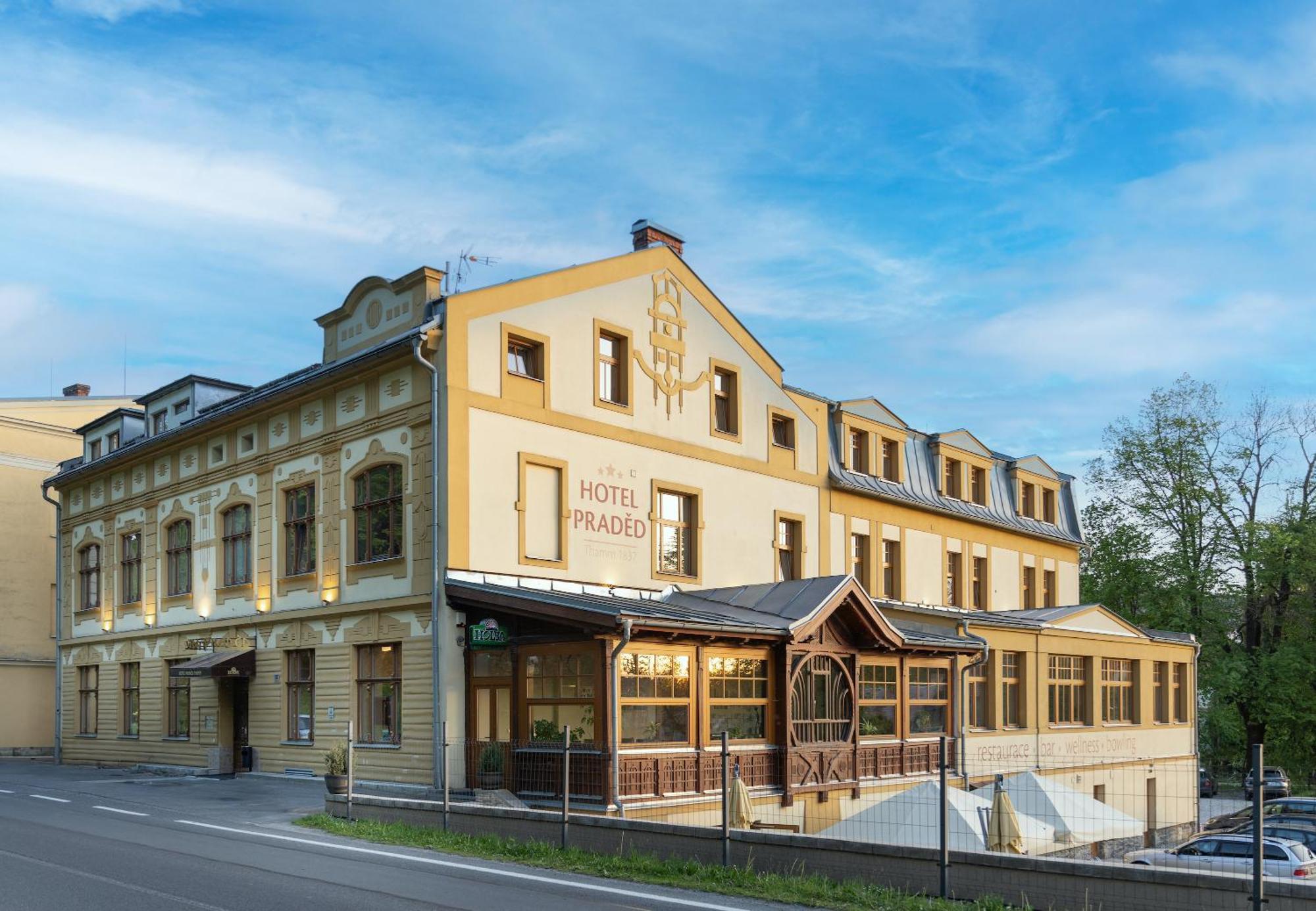 Penzion Praded Thamm Zlate Hory Exterior photo
